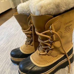 SOREL CARIBOU BOOTS SIZE 6